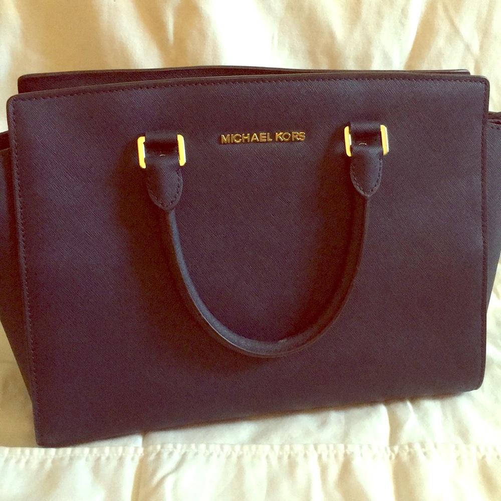 MICHAEL KORS